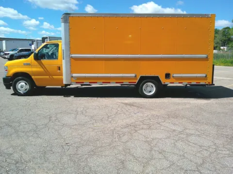 Yellow 2022 Ford E-350 16ft Box Truck for sale in Crystal Lake, IL