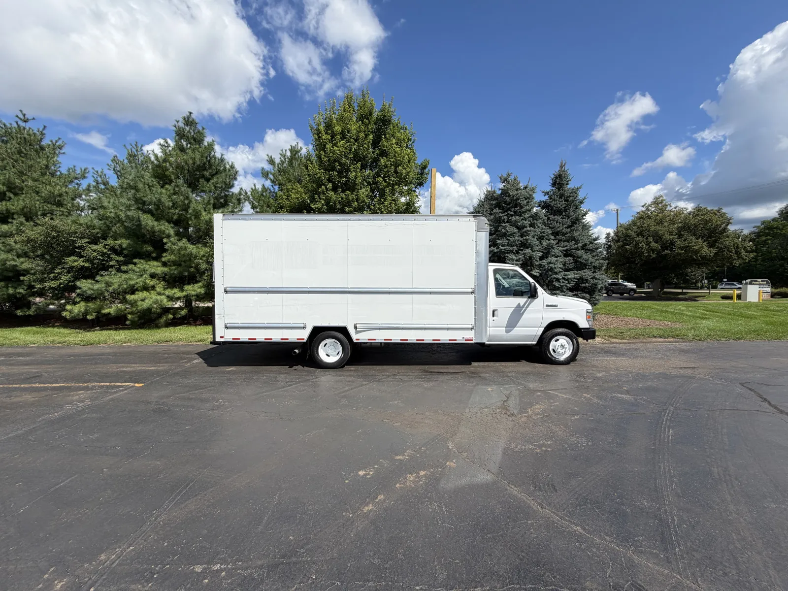 White 2022 Ford E-350 16ft Box Truck for sale in Crystal Lake, IL