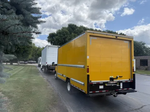 More photos of 2023 GMC 3500 16ft Box Truck at Signature Truck Center, IL