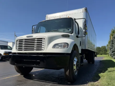 More photos of 2020 Freightliner M2 28ft Box Truck at Signature Truck Center, IL