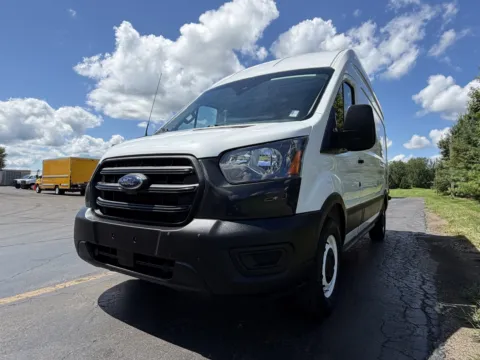 More photos of 2020 Ford Transit 250 at Signature Truck Center, IL