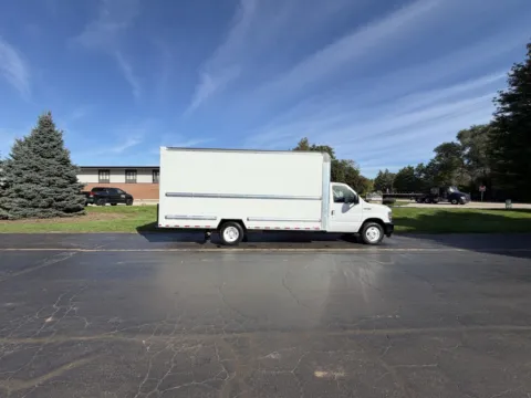 White 2022 Ford E-Series 16ft Box Truck for sale in Crystal Lake, IL