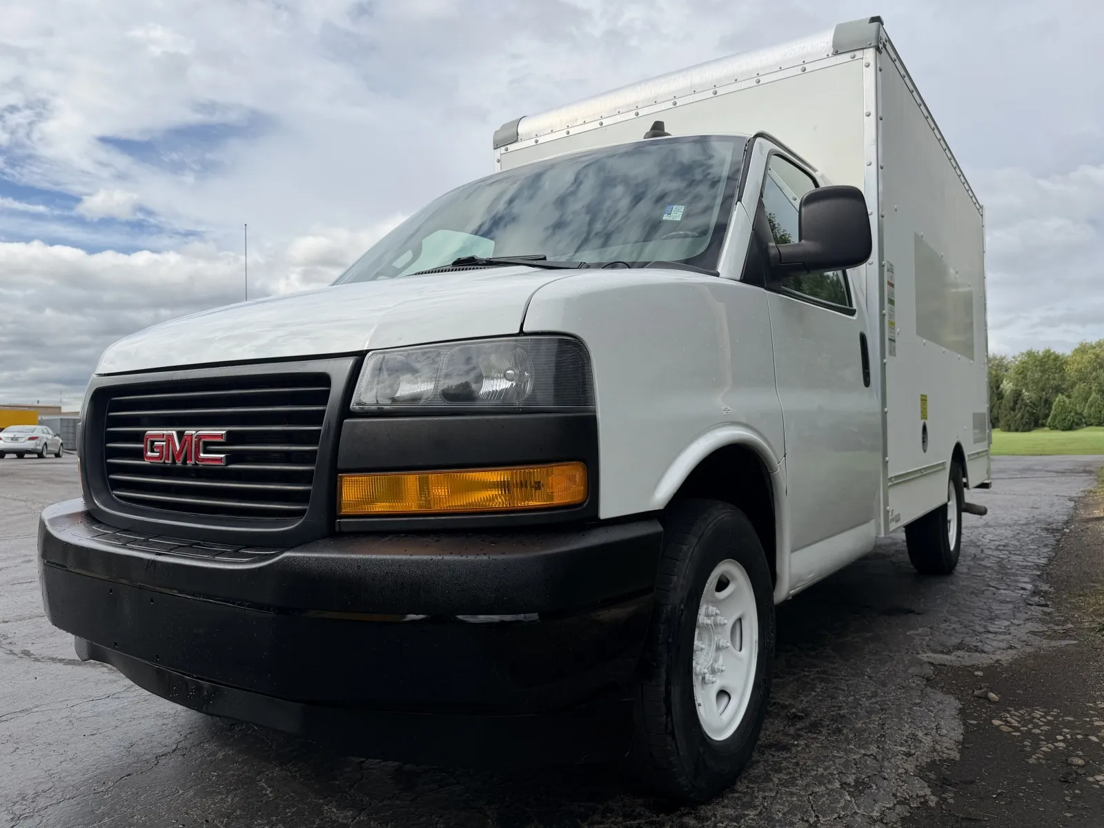 Another view of 2019 GMC Savana 3500 16ft Box Truck for sale in Crystal Lake, IL at Signature Truck Center