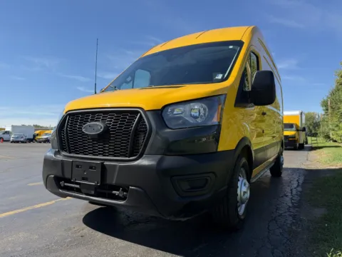 More photos of 2023 Ford AWD Extended High Roof Transit 250 at Signature Truck Center, IL