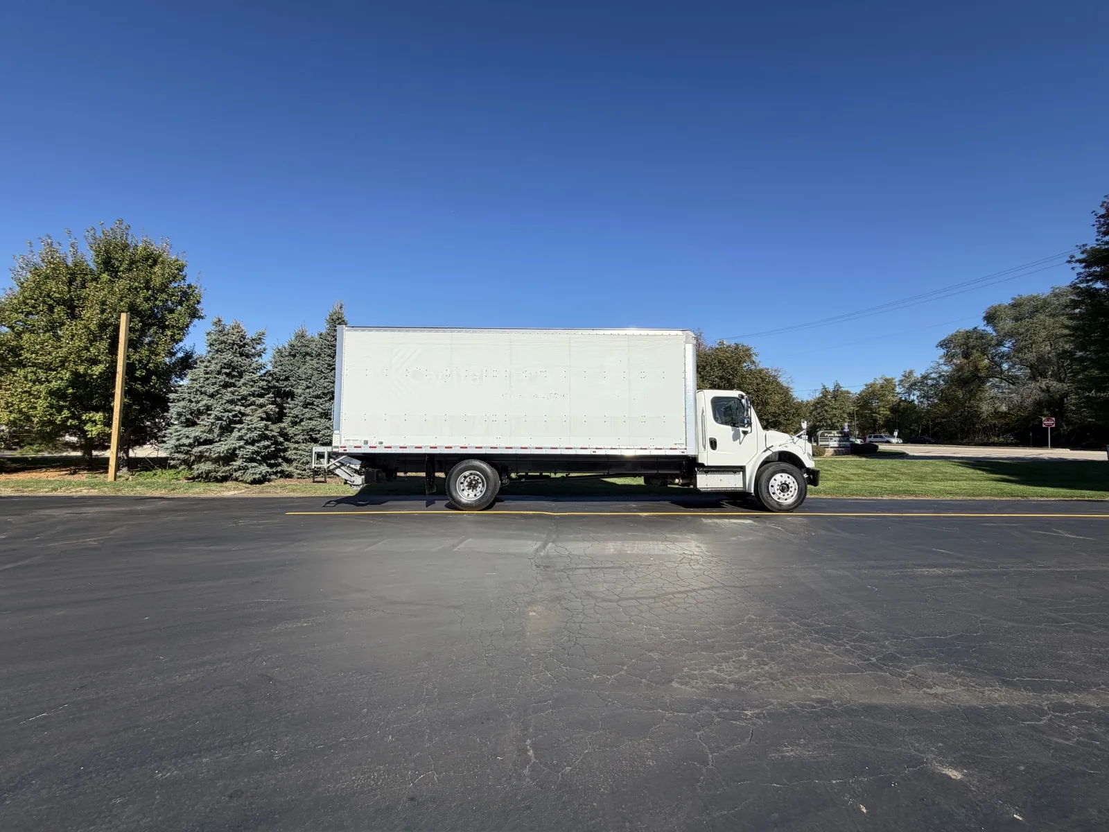White 2019 Freightliner M2 106 24ft CDL Box Truck for sale in Crystal Lake, IL