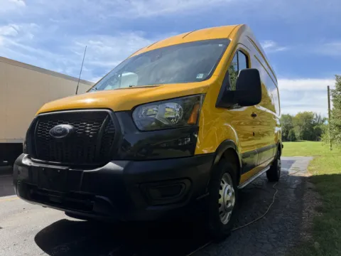 More photos of 2023 Ford AWD High Roof Transit Folding Shelves 250 at Signature Truck Center, IL