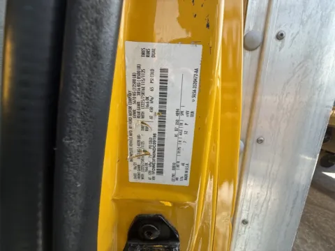 More photos of 2022 Ford E-350 16ft Box Truck at Signature Truck Center, IL