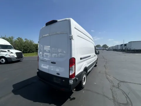 More photos of 2023 Ford Transit 250 at Signature Truck Center, IL