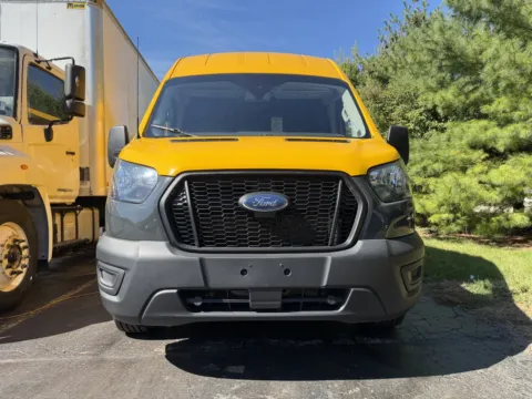 More photos of 2023 Ford Transit 250 at Signature Truck Center, IL
