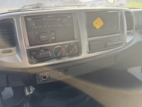 More photos of 2018 Hino 338 24ft Box Truck at Signature Truck Center, IL