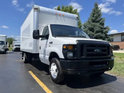 Another view of 2016 Ford E-350 16ft Box Truck for sale in Crystal Lake, IL at Signature Truck Center