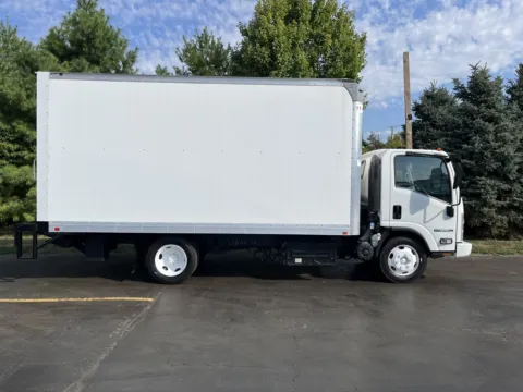 White 2021 Isuzu NPR XD 16ft Cabover with Lift Gate for sale in Crystal Lake, IL