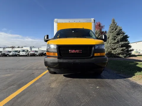 More photos of 2019 GMC 3500 16ft Box Truck at Signature Truck Center, IL