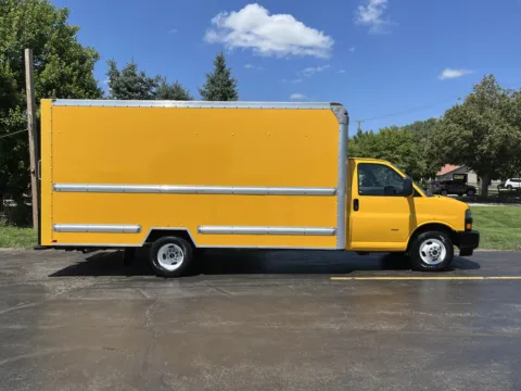 Yellow 2021 GMC 3500 16ft Box Truck for sale in Crystal Lake, IL