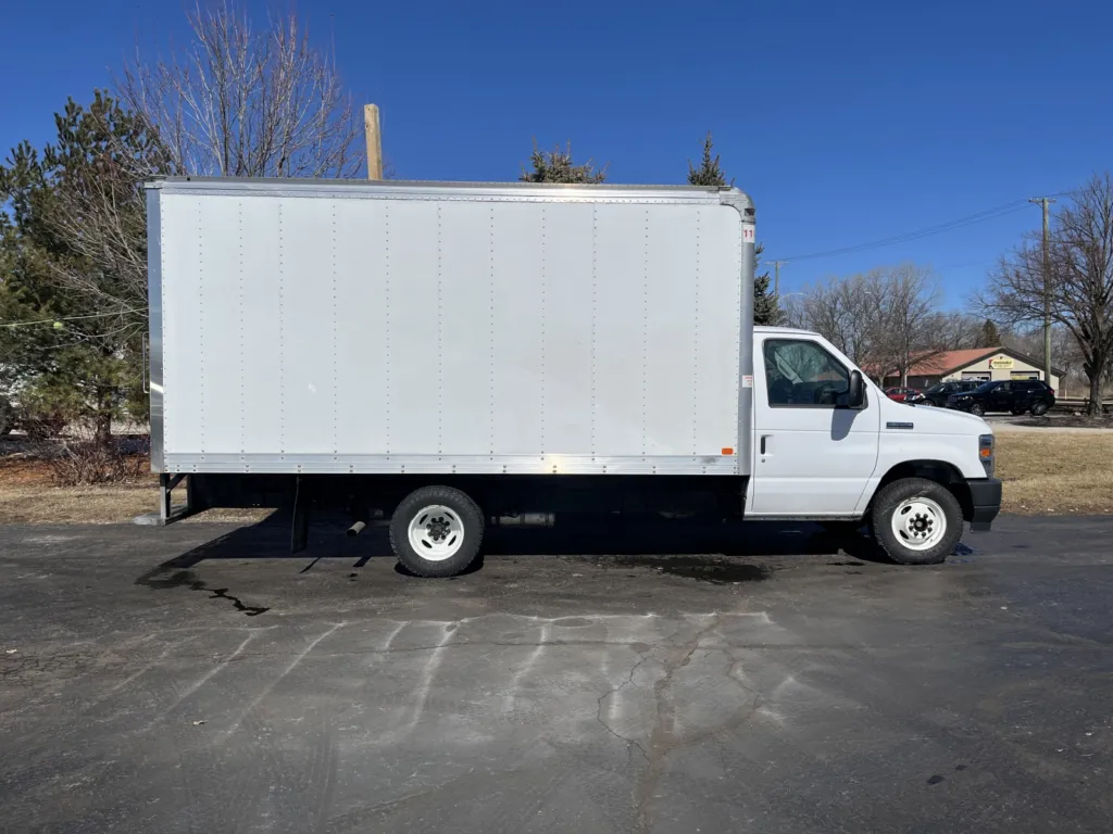 2022 Ford E-350 15ft Box Truck for sale in Crystal Lake, IL