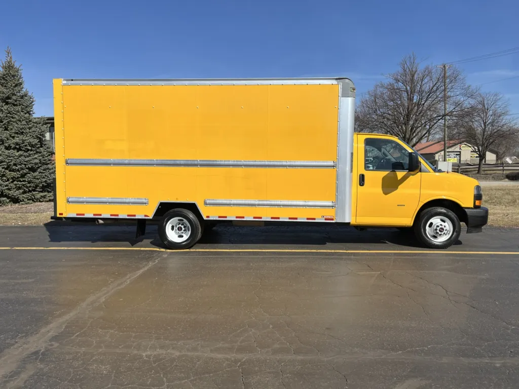 2020 GMC 3500 16ft Box Truck for sale in Crystal Lake, IL