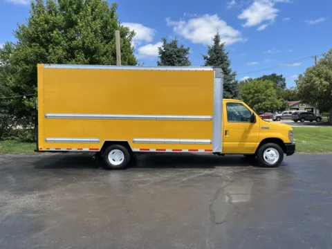 Yellow 2019 Ford E-350 16ft Box Truck for sale in Crystal Lake, IL