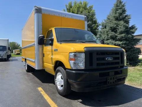 Another view of 2022 Ford E-350 16ft Box Truck for sale in Crystal Lake, IL at Signature Truck Center