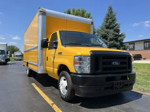 Another view of 2022 Ford E-350 16ft Box Truck for sale in Crystal Lake, IL at Signature Truck Center