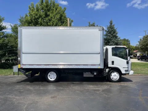 White 2019 Isuzu NPR HD 16ft Box Truck with Lift Gate for sale in Crystal Lake, IL