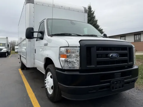 Another view of 2021 Ford E-350 16ft Box Truck for sale in Crystal Lake, IL at Signature Truck Center