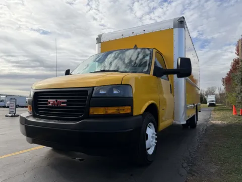More photos of 2019 GMC 3500 16ft Box Truck at Signature Truck Center, IL