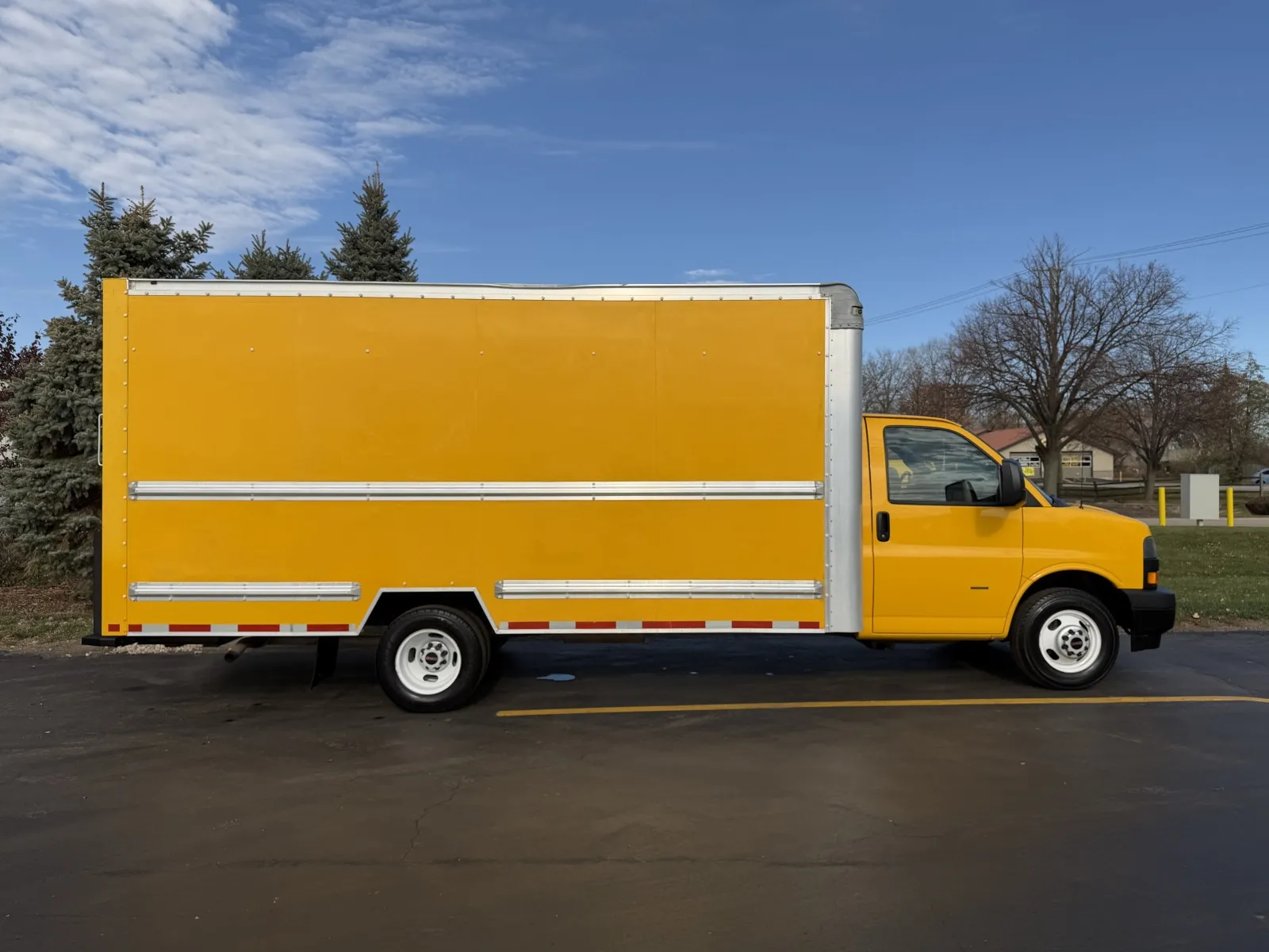 2019 GMC 3500 16ft Box Truck