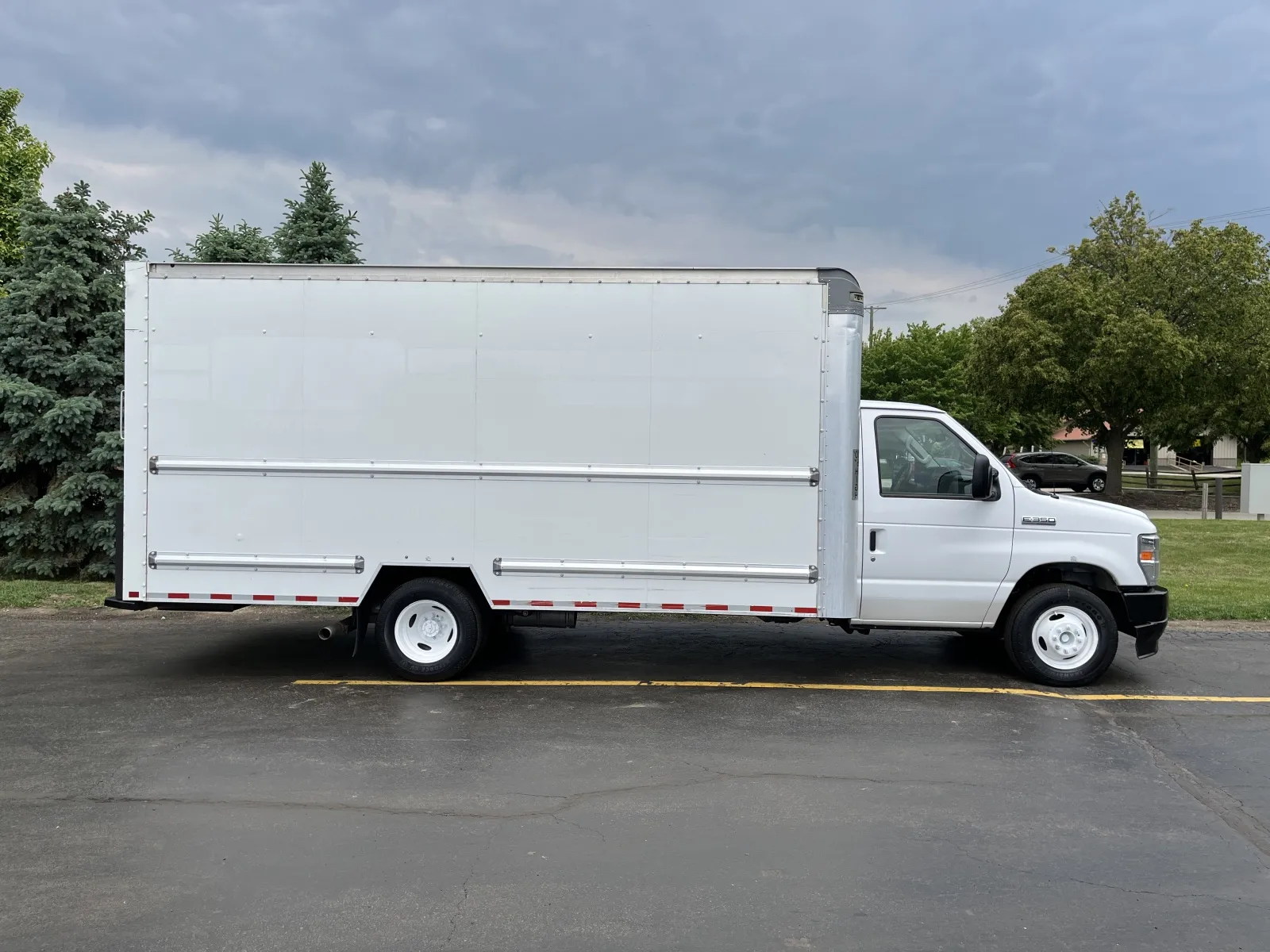 2021 Ford E-350 16ft Box Truck