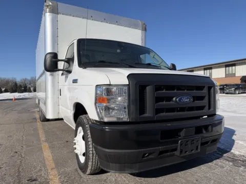 Another view of 2022 Ford E-350 16ft Box Truck for sale in Crystal Lake, IL at Signature Truck Center