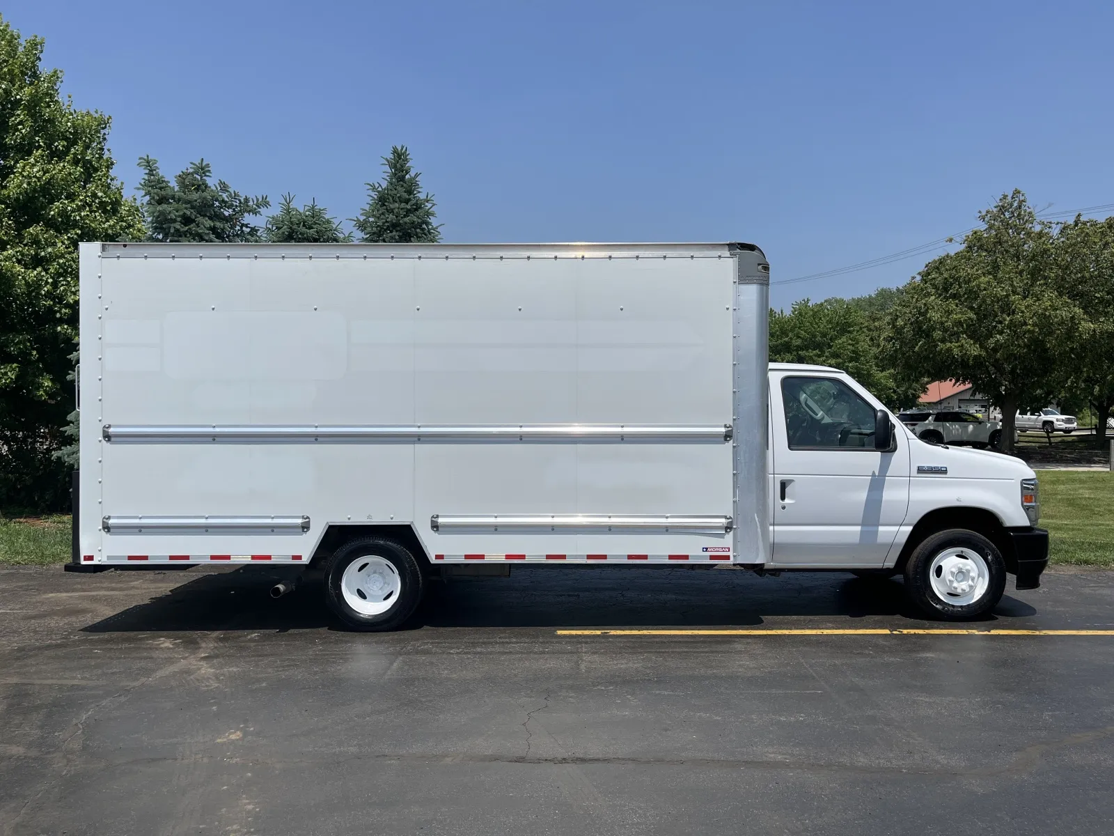 2022 Ford E-350 16ft Box Truck