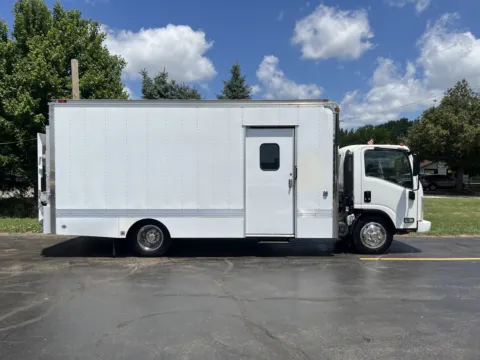 ℃-ute 2015 春 THE FUTURE DEPARTURE ソロBOX 000382 For Sale: 2015 Isuzu NPR HD 16' Box Truck with