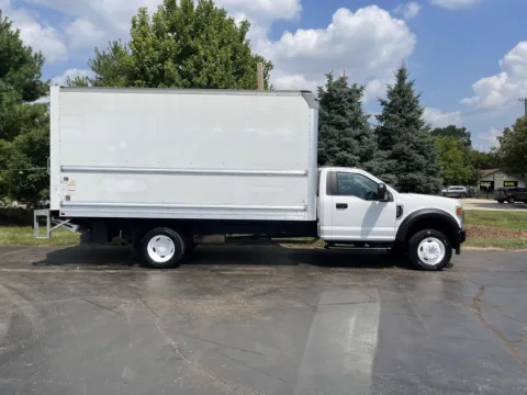 White 2020 Ford F-450 16ft Box Truck with Lift Gate for sale in Crystal Lake, IL