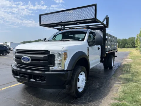 More photos of 2019 Ford F-450 12ft Flatbed at Signature Truck Center, IL
