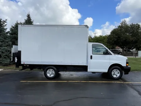 White 2020 Chevrolet 12ft Box Truck with Lift Gate for sale in Crystal Lake, IL