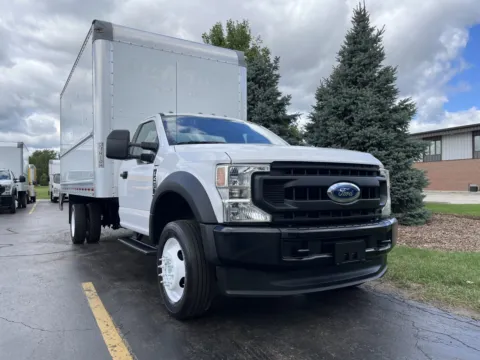 More photos of 2020 Ford F-450 16ft Box Truck with Lift Gate at Signature Truck Center, IL