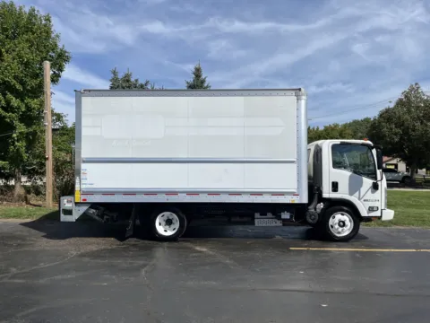 White 2021 Isuzu NPR 16' Gas Liftgate for sale in Crystal Lake, IL