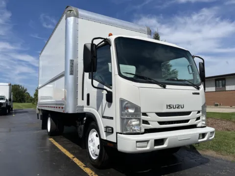 Another view of 2020 Isuzu NPR 16ft Gas Liftgate for sale in Crystal Lake, IL at Signature Truck Center