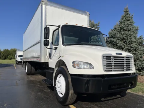 Another view of 2020 Freightliner M2 26ft Box Truck for sale in Crystal Lake, IL at Signature Truck Center