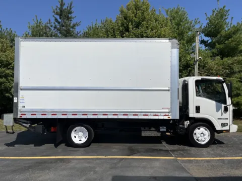 White 2020 Isuzu NPR 16ft Box Truck with Lift Gate for sale in Crystal Lake, IL