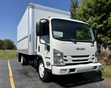 Another view of 2020 Isuzu NPR 16ft Box Truck with Lift Gate for sale in Crystal Lake, IL at Signature Truck Center