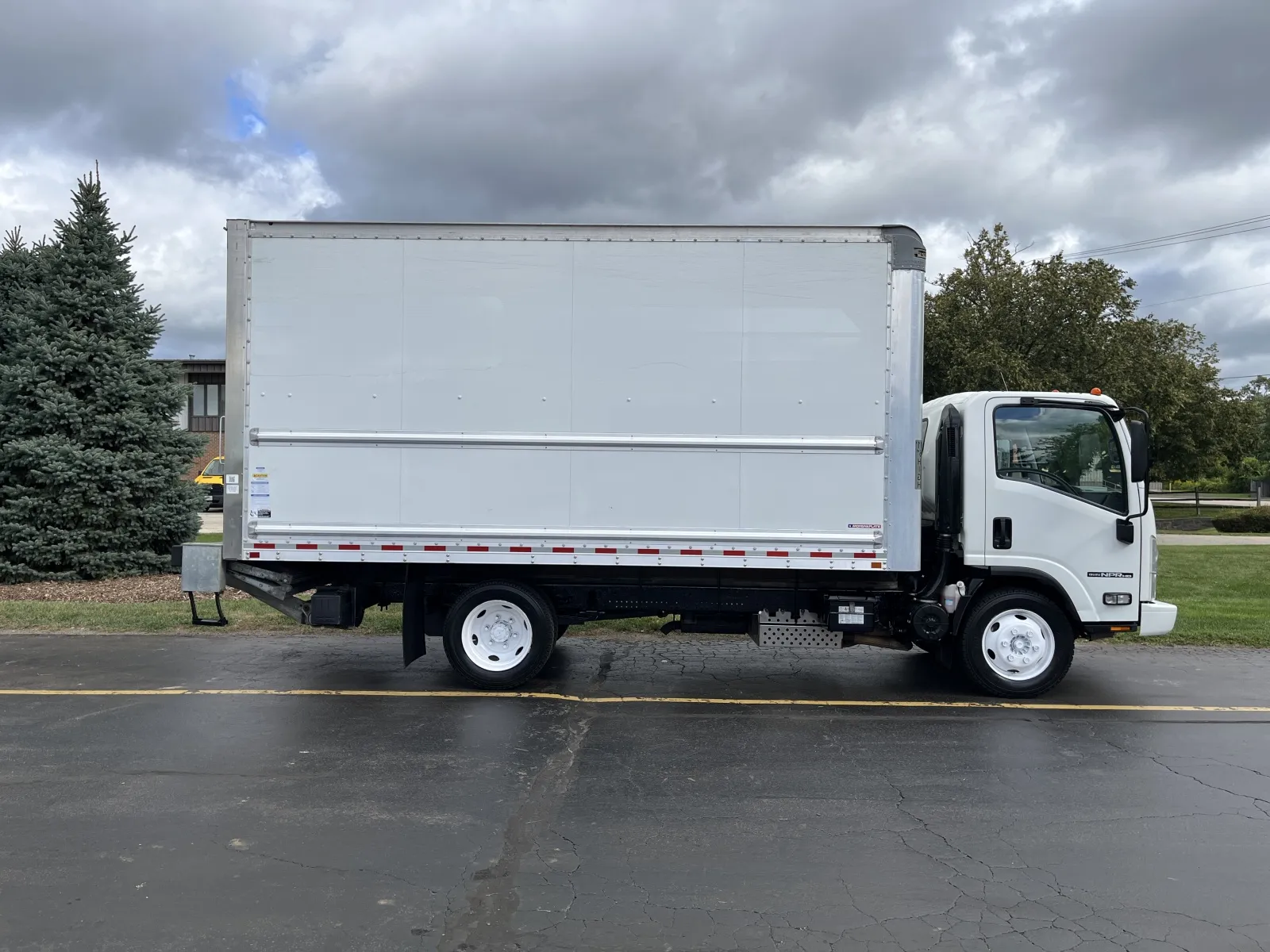White 2020 Isuzu NPR 16ft Box Truck with Lift Gate for sale in Crystal Lake, IL