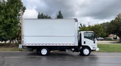 White 2020 Isuzu NPR 16ft Box Truck with Lift Gate for sale in Crystal Lake, IL