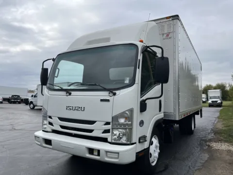 More photos of 2018 Isuzu NQR 20ft Box Truck with Side Door at Signature Truck Center, IL