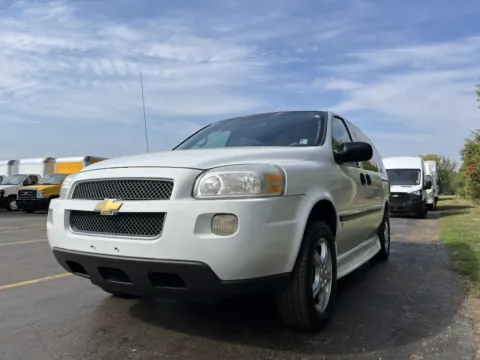 More photos of 2008 Chevrolet Uplander Handicap Van at Signature Truck Center, IL
