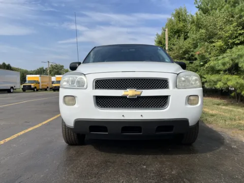 More photos of 2008 Chevrolet Uplander Handicap Van at Signature Truck Center, IL