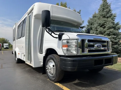 Photos of 2015 Ford E-450 14 Passenger Shuttle Bus for sale in Crystal Lake, IL at Signature Truck Center