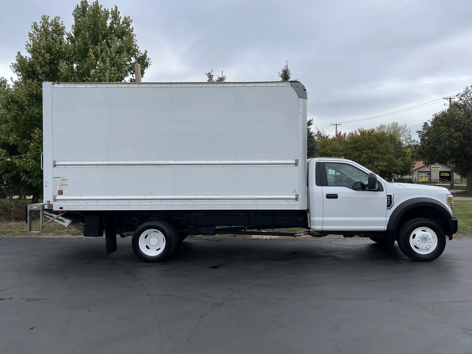 White 2019 Ford F-450 16ft Box Truck with Lift Gate for sale in Crystal Lake, IL