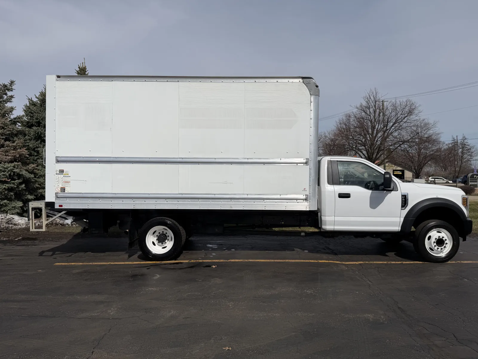 White 2019 Ford F-450 16ft Box Truck with Lift Gate for sale in Crystal Lake, IL