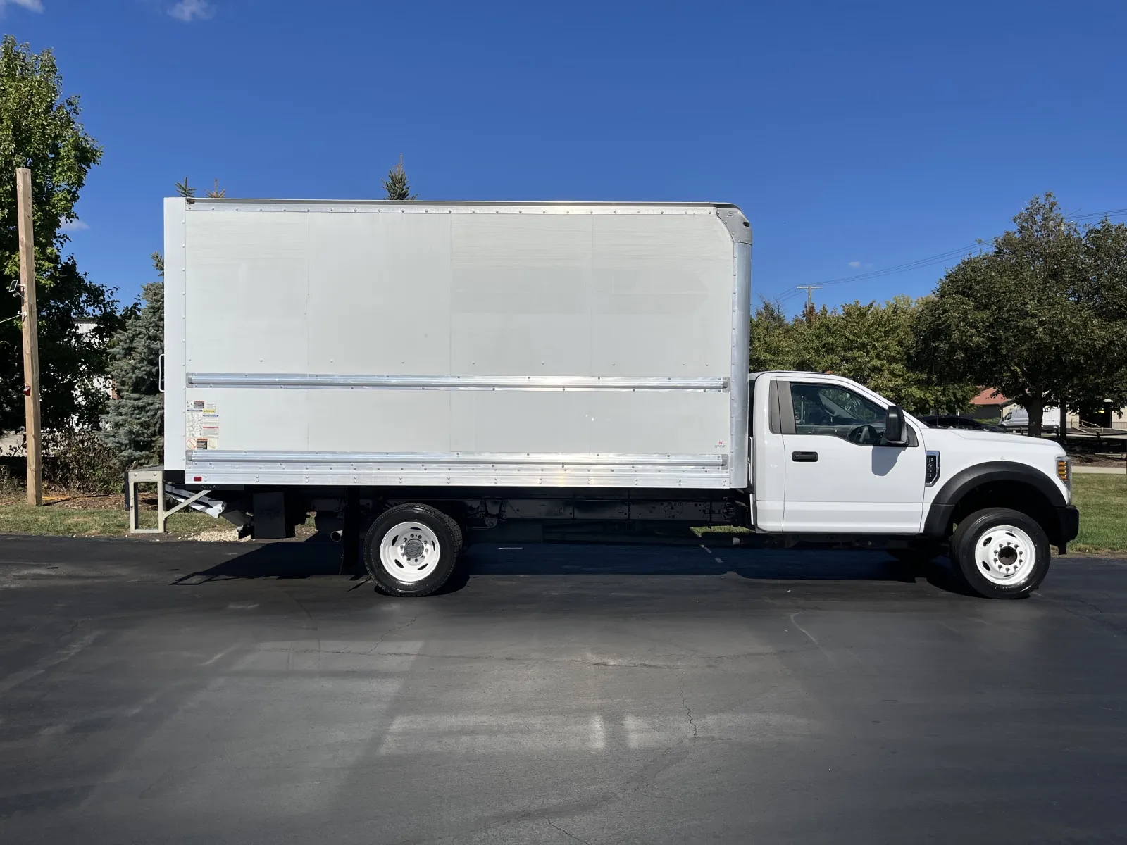 White 2019 Ford F-450 16ft Box Truck with Lift Gate for sale in Crystal Lake, IL