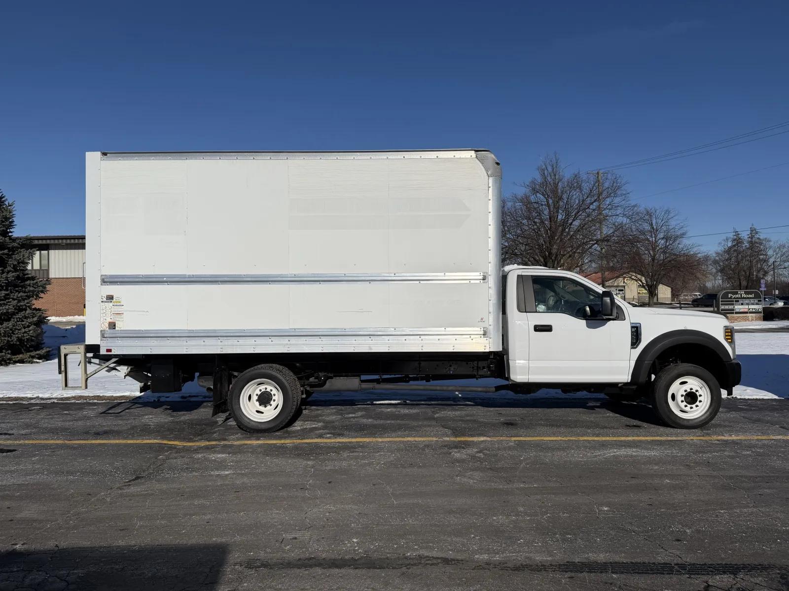 White 2019 Ford F-450 16ft Box Truck with Lift Gate for sale in Crystal Lake, IL